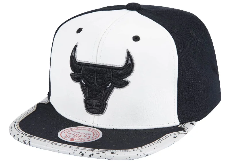 baseball hat craft free -  Chicago Bulls Day One Mitchell & Ness Snapback Hat