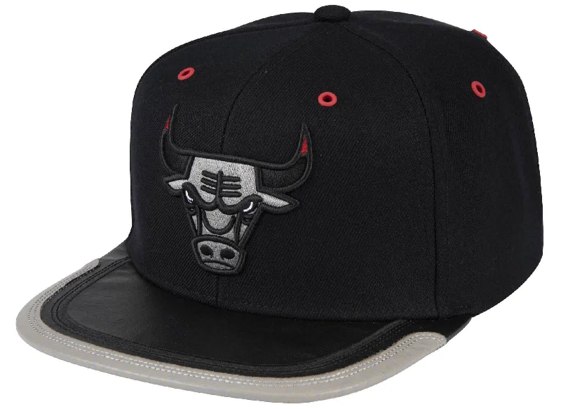 baseball hat art deep -  Chicago Bulls Day Three Mitchell & Ness Snapback Hat