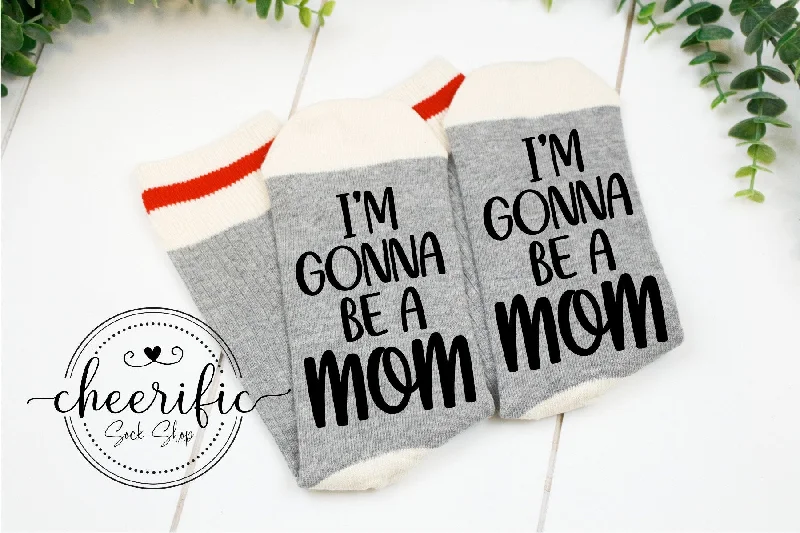 sock trekking -  I'm Gonna Be A Mom Socks