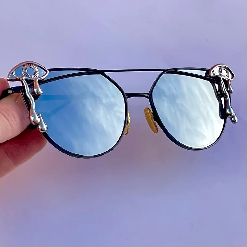 sunglasses with icy loops -  Trippy Eye Art