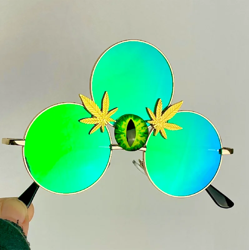 sunglasses with icy flocks -  Weed Leaf Sunglasses