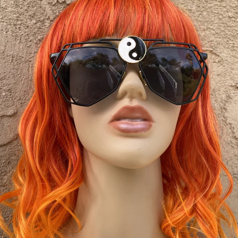 sunglasses with icy slashes -  Yin Yang Sunglasses